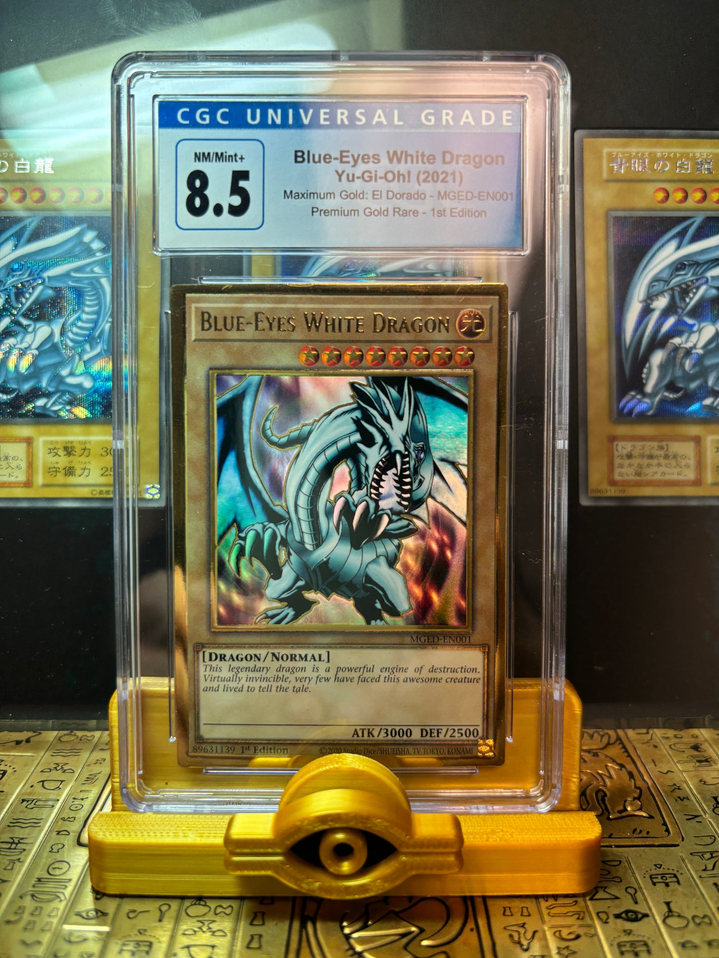 Blue-Eyes White Dragon MGED-EN001 CGC 8.5